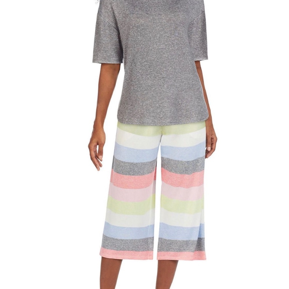 DKNY Women's Elastic Waistband Capri & Short Sleeve
Pajama Set - Picture 9 of 11